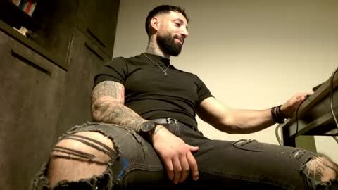 masculineguy69 online show from May 21, 10:28 pm