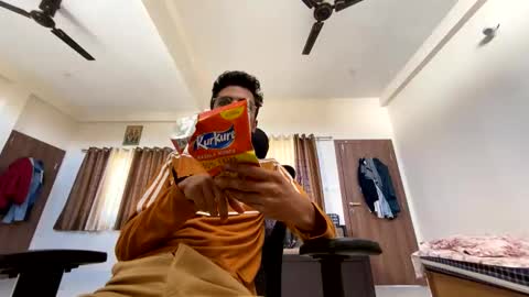 Mask Boy online show from December 16, 8:20 am