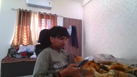 Mask Boy online show from November 16, 3:45 am