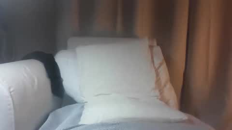 Snapshot of masked2025 chatting on December 23, 6:33 am masked2025 online show from December 23, 6:33 am