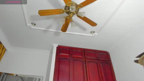 Snapshot of maskgames chatting on December 15, 12:48 am Anysweets69 online show from December 15, 12:48 am