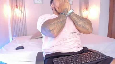 Snapshot of mason_fit chatting on September 19, 3:02 pm Mason Andre online show from September 19, 3:02 pm