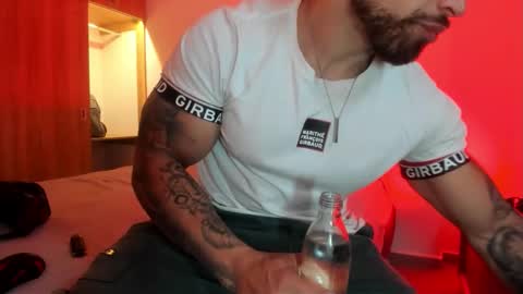 Snapshot of mason_fit chatting on December 5, 10:13 am Mason Andre online show from December 5, 10:13 am