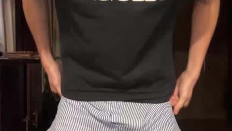 Snapshot of mason_gallagher chatting on November 14, 1:37 am Mason online show from November 14, 1:37 am