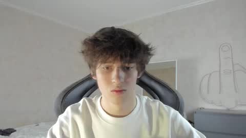 Snapshot of mason_jr chatting on October 7, 5:43 pm mason_jr online show from October 7, 5:43 pm