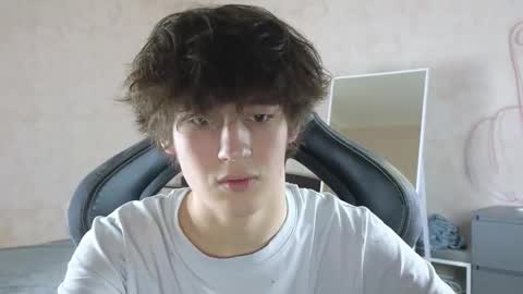 Snapshot of mason_jr chatting on October 22, 5:13 pm mason_jr online show from October 22, 5:13 pm