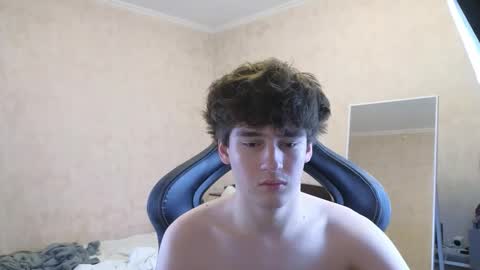 Snapshot of mason_jr chatting on November 16, 9:42 pm mason_jr online show from November 16, 9:42 pm