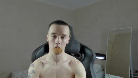 Snapshot of mason_warhol chatting on December 23, 10:44 pm Mason online show from December 23, 10:44 pm