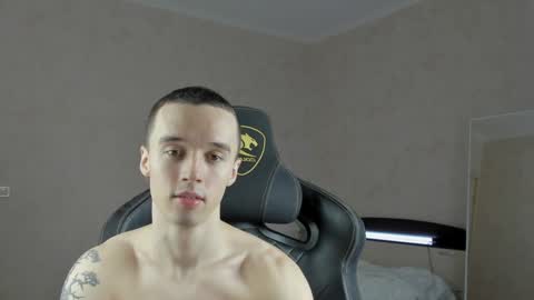 Snapshot of mason_warhol chatting on December 30, 8:47 pm Mason online show from December 30, 8:47 pm