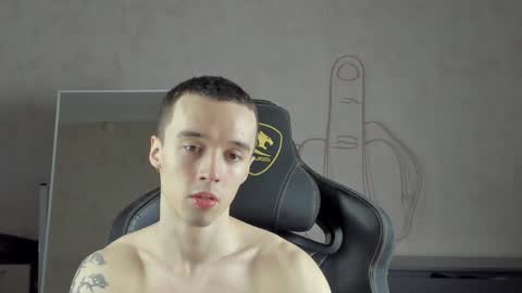 Snapshot of mason_warhol chatting on January 6, 1:09 am Mason online show from January 6, 1:09 am