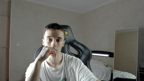 Snapshot of mason_warhol chatting on March 1, 7:48 pm Mason online show from March 1, 7:48 pm