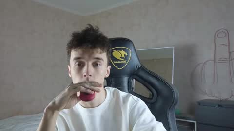 Snapshot of mason_warhol chatting on October 17, 10:01 pm Mason online show from October 17, 10:01 pm