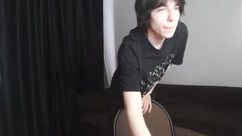 masonsilver_ online show from April 11, 7:24 am