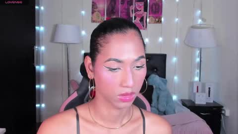 massielhot online show from April 10, 4:33 pm