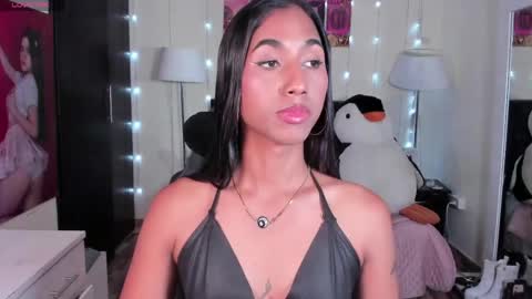 massielhot online show from April 14, 11:11 pm