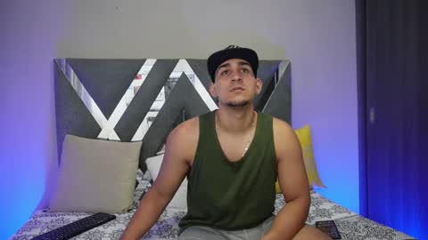 Snapshot of massimo_vidal chatting on October 5, 1:37 am massimo_vidal online show from October 5, 1:37 am