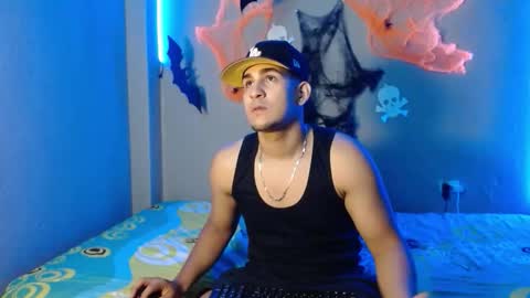 Snapshot of massimo_vidal chatting on October 25, 5:19 pm massimo_vidal online show from October 25, 5:19 pm