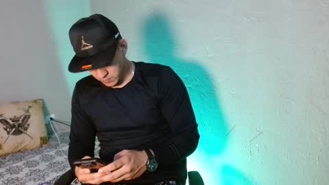 Snapshot of massimo_vidal chatting on November 11, 4:01 am massimo_vidal online show from November 11, 4:01 am