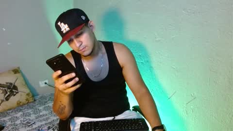 Snapshot of massimo_vidal chatting on November 13, 8:52 pm massimo_vidal online show from November 13, 8:52 pm