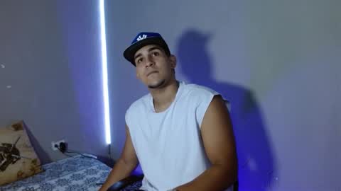 Snapshot of massimo_vidal chatting on November 14, 11:57 pm massimo_vidal online show from November 14, 11:57 pm