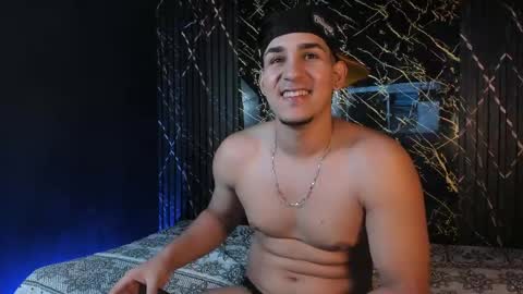 massimo_vidal online show from May 17, 8:49 pm