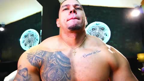 Snapshot of massimowalton2 chatting on November 15, 2:02 pm massimowalton2 online show from November 15, 2:02 pm