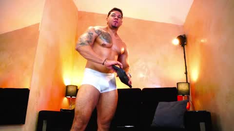 massimowalton2 online show from April 18, 4:44 pm