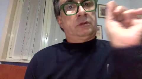 massimoxsempre online show from December 10, 6:44 am