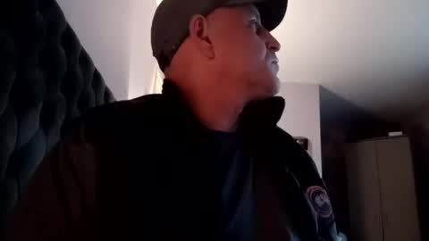 massivecock1980604187 online show from October 19, 3:01 pm