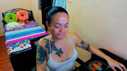 kimmy online show from March 15, 3:18 pm