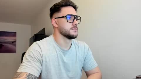 Alex online show from December 5, 7:17 am