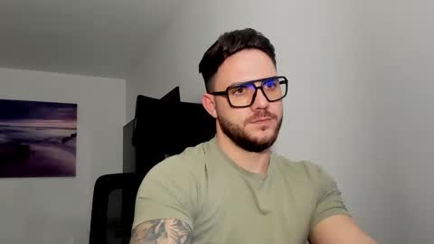 Alex online show from January 8, 9:28 pm