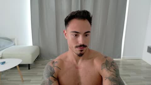 Snapshot of master_lukass chatting on May 23, 1:26 pm master_lukass online show from May 23, 1:26 pm