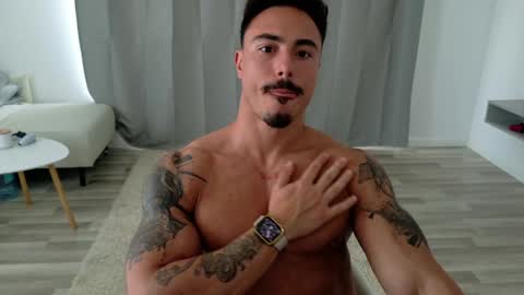Snapshot of master_lukass chatting on May 27, 11:51 am master_lukass online show from May 27, 11:51 am
