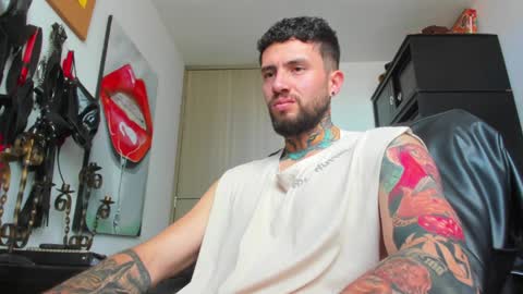 Snapshot of master_steven_01 chatting on January 29, 8:56 pm steven online show from January 29, 8:56 pm