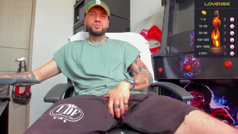 Snapshot of master_steven_01 chatting on February 22, 8:20 pm steven online show from February 22, 8:20 pm