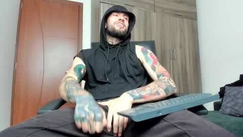 Snapshot of master_steven_01 chatting on November 4, 9:25 pm steven online show from November 4, 9:25 pm