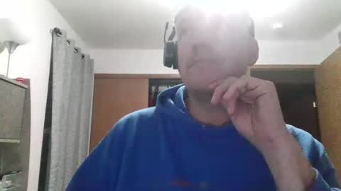 Snapshot of master_thorn chatting on December 3, 6:26 am Master Thorn online show from December 3, 6:26 am