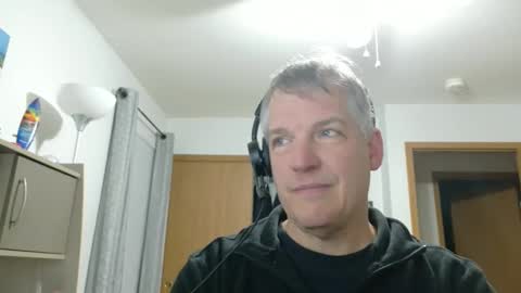 Snapshot of master_thorn chatting on November 29, 3:20 am Master Thorn online show from November 29, 3:20 am