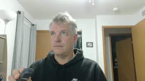 Snapshot of master_thorn chatting on November 30, 3:10 am Master Thorn online show from November 30, 3:10 am