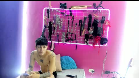 Axel And Melany online show from April 10, 12:21 pm