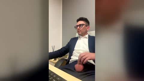 Master Boss online show from April 9, 11:59 am