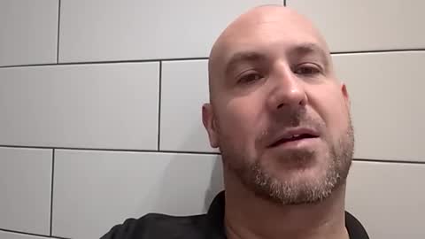 Snapshot of masterclass69er chatting on November 27, 10:06 am Bob online show from November 27, 10:06 am