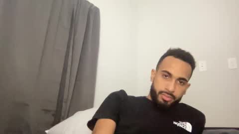 Snapshot of masterjah77 chatting on December 13, 4:22 am masterjah77 online show from December 13, 4:22 am