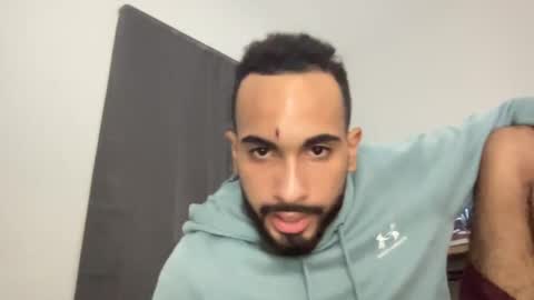 Snapshot of masterjah77 chatting on December 22, 5:56 am masterjah77 online show from December 22, 5:56 am