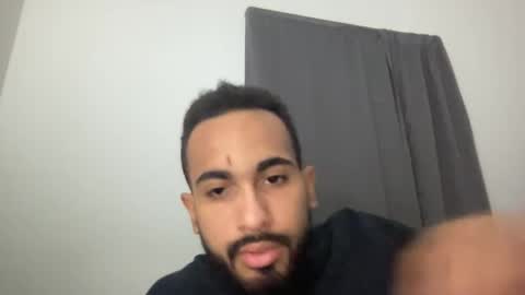 Snapshot of masterjah77 chatting on December 26, 5:37 am masterjah77 online show from December 26, 5:37 am