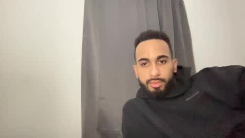 Snapshot of masterjah77 chatting on January 4, 4:44 am masterjah77 online show from January 4, 4:44 am