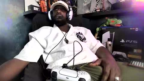 Snapshot of mastermarvel22 chatting on February 17, 11:18 am BlackMarvel online show from February 17, 11:18 am