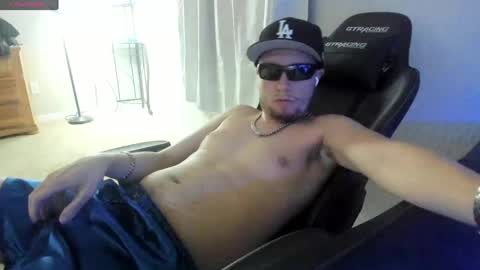 mastermusclebro online show from May 12, 3:47 am