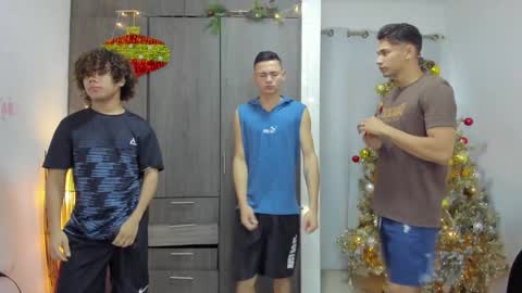Snapshot of masters_sexx chatting on December 30, 11:26 am Team Cris Darwin- Fernando- Stiven- David online show from December 30, 11:26 am